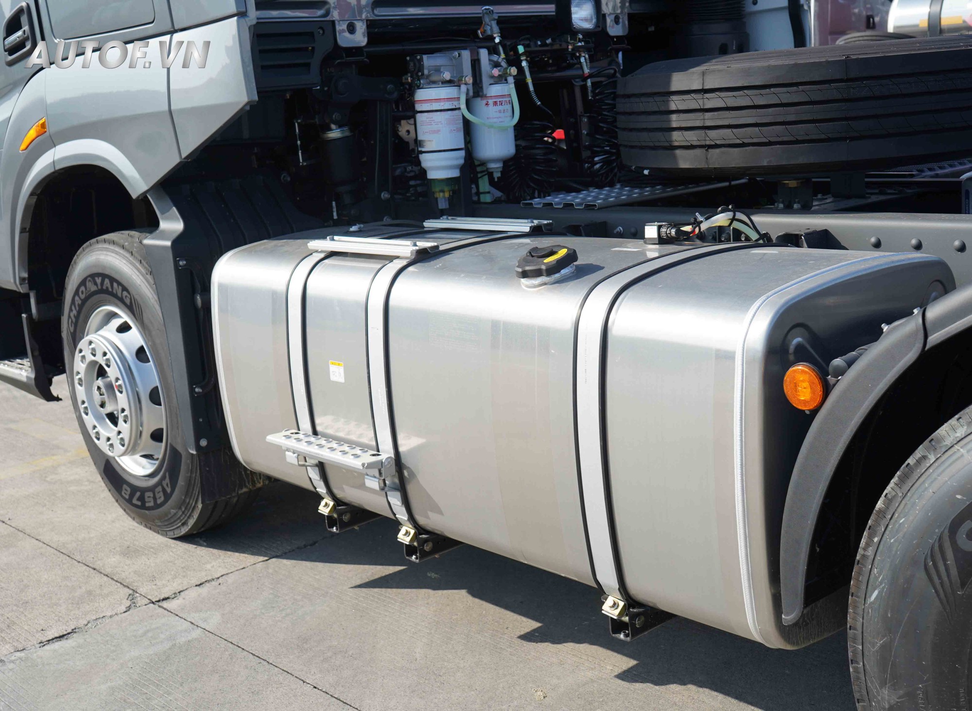 Đầu kéo Chenglong HK 470HP Cầu Láp